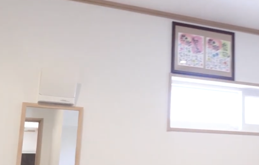 エア断住宅の玄関に設置すると良いエアカーテンについて 断熱リフォームならエア断